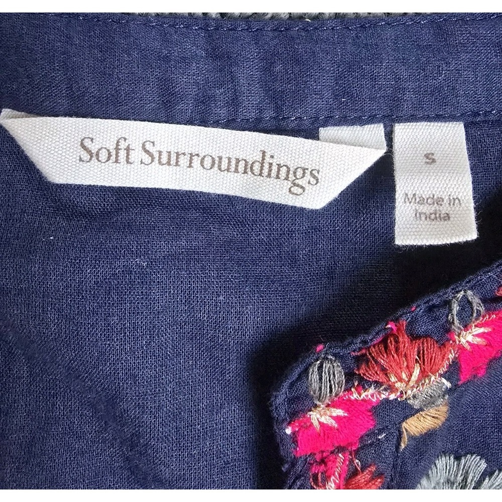 Soft Surroundings Embroidered Tunic Top Navy Floral 3/4 Bell Sleeves Boho S - Picture 2 of 10